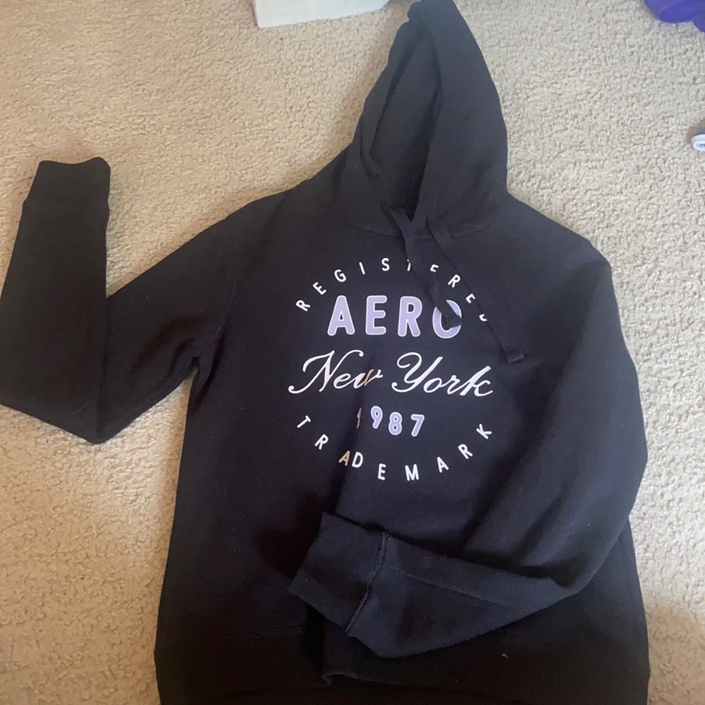 black aéropostale cropped sweatshirt with strings